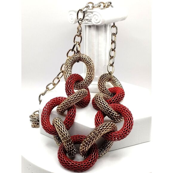 Vintage Multi-Medium Grouping of Necklaces and Bracelets Wood Faux Pearls - Picture 2 of 11